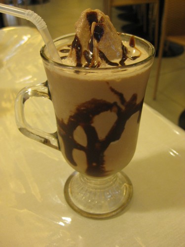 Chocolate_milkshake_LH