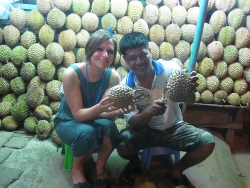 LC__Durian_in_Medan_with_owner